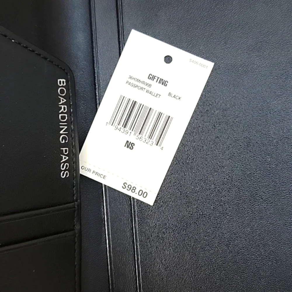 MK 2PC MEN WALLET AND PASSPORT HOLDER
